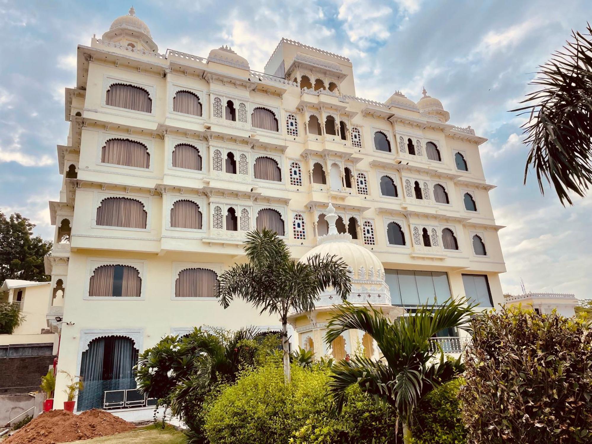 Mewar Palace Resort And Spa Udaipur Bagian luar foto