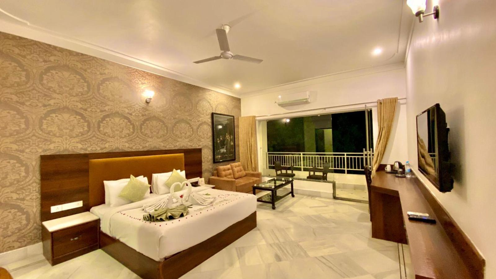 Mewar Palace Resort And Spa Udaipur Bagian luar foto