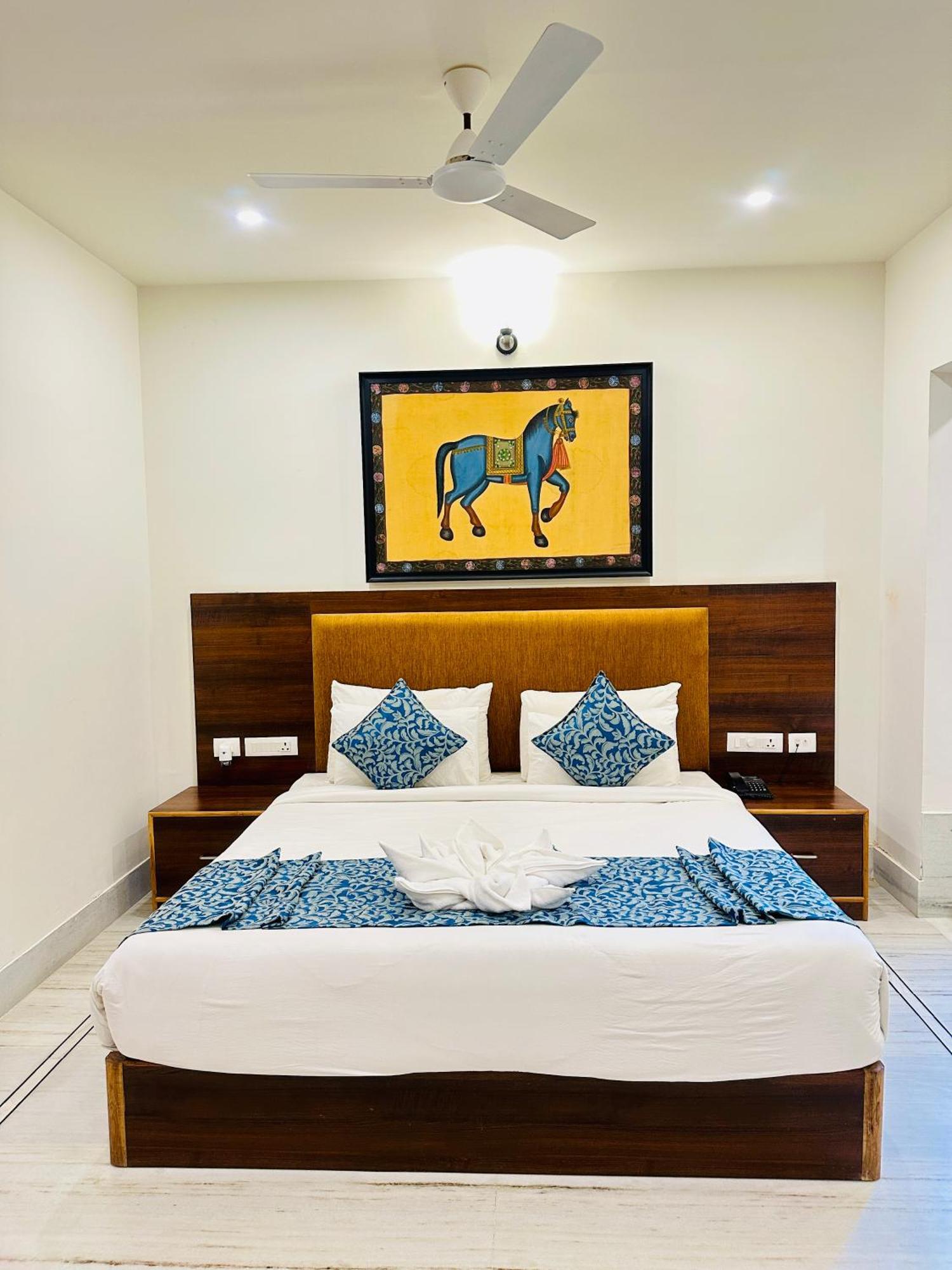 Mewar Palace Resort And Spa Udaipur Bagian luar foto