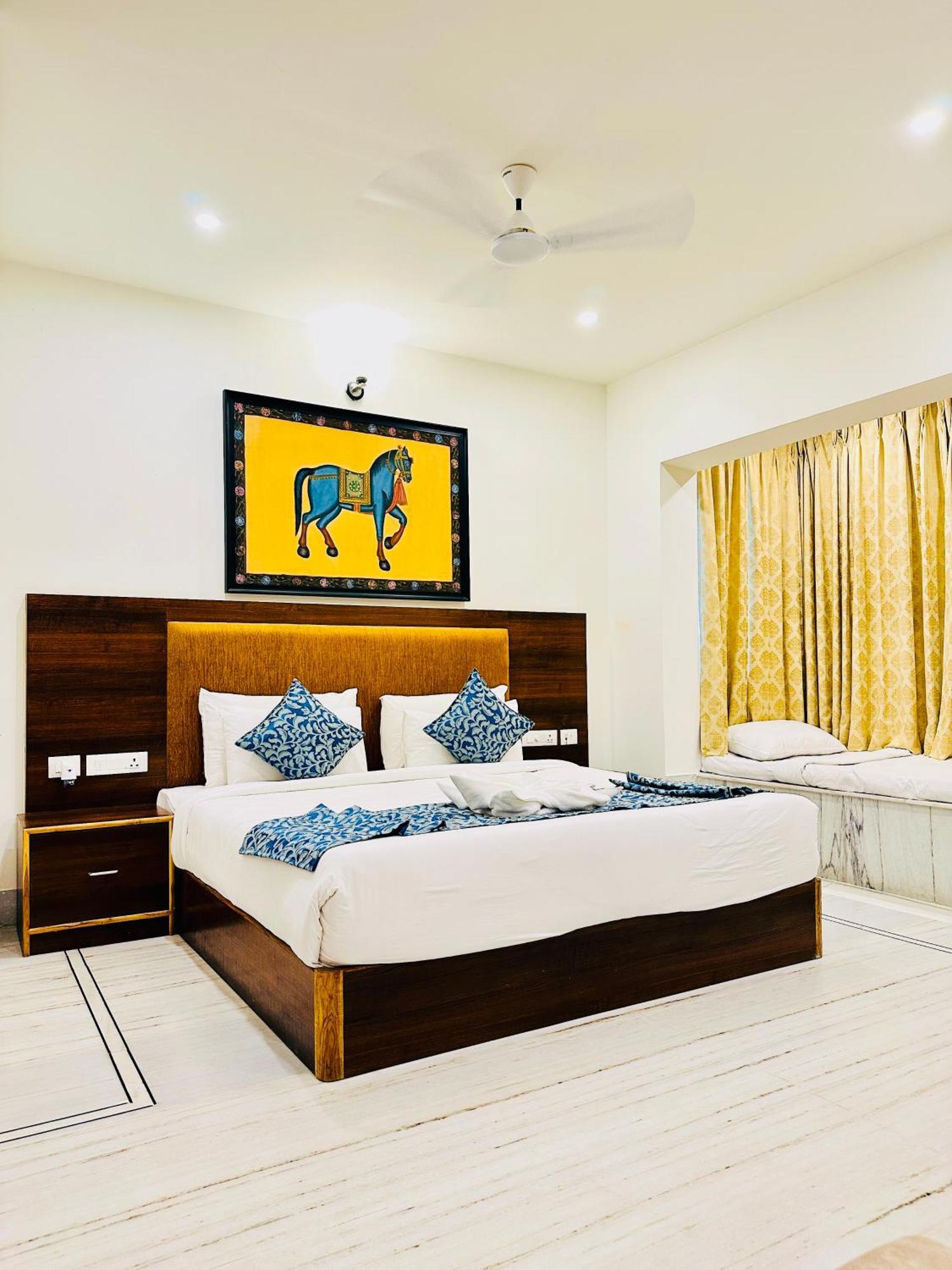 Mewar Palace Resort And Spa Udaipur Bagian luar foto
