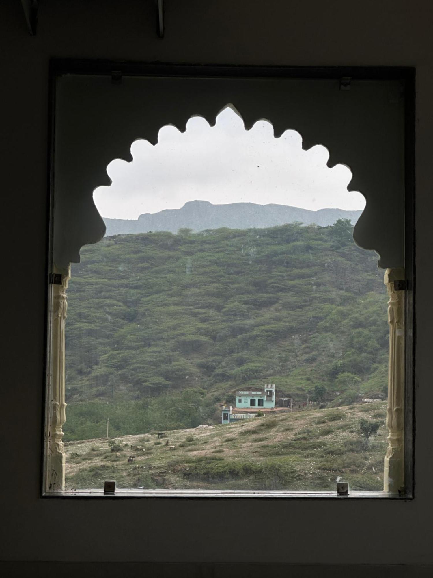 Mewar Palace Resort And Spa Udaipur Bagian luar foto